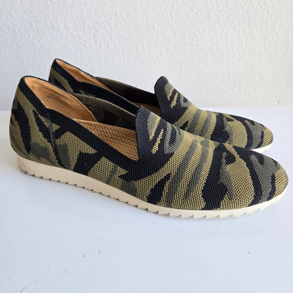 Vaneli Womens 9.5N Camouflage Knit Loafers Green Black Sawtooth Sole Flats